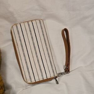 Thirty-One Jewell Brown and White Wallet